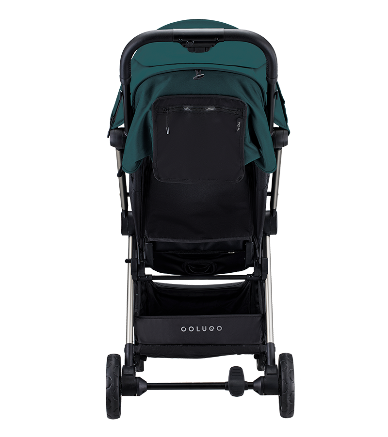 Lightweight stroller by Colugo in Ponderosa Pine